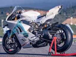White - Ducati Panigale V4 (2022-2024) ABS Fairings | Apex Fairings — view 1