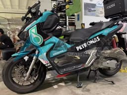 Blue Green Red Glossy Black Petronas - Honda ADV150 2018-2021 ABS Fairings | Apex Fairings — view 2